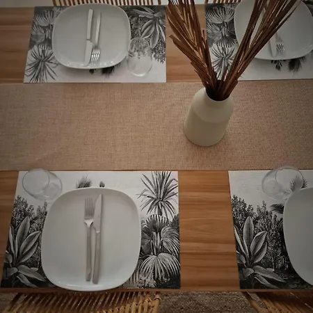- Giens 1 4 Personnes Jardin Plancha Parking Prive - Olivier * Йер