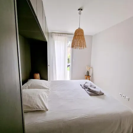 Апартаменты - Giens 1 4 Personnes Jardin Plancha Parking Prive - Olivier *